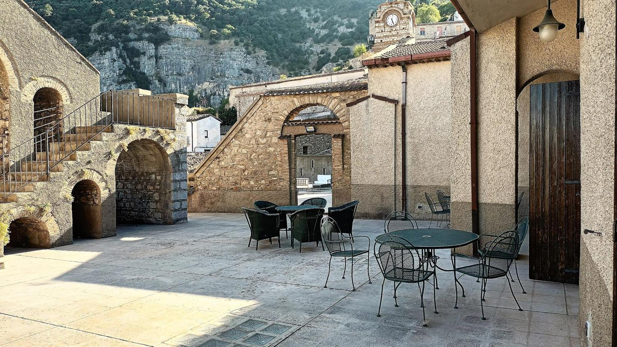 Antica Dimora Palazzo Rovitti Bed & Breakfast Cerchiara di Calabria Bagian luar foto